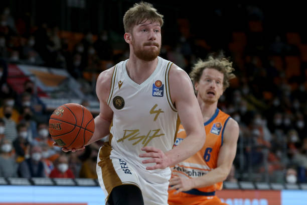 脚下技术出 脚下技术出