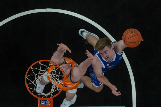 不可逾越的 不可逾越的